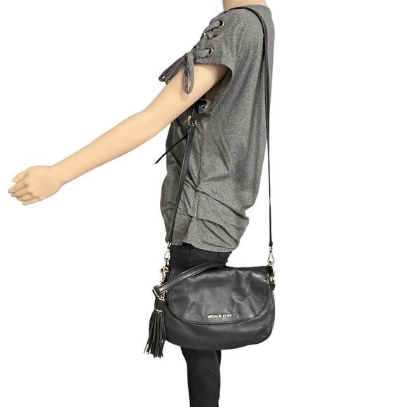 Michael Kors Bedford Flap Tassel Black Pebbled Leather Shoulder Bag Purse - Picture 13 of 16